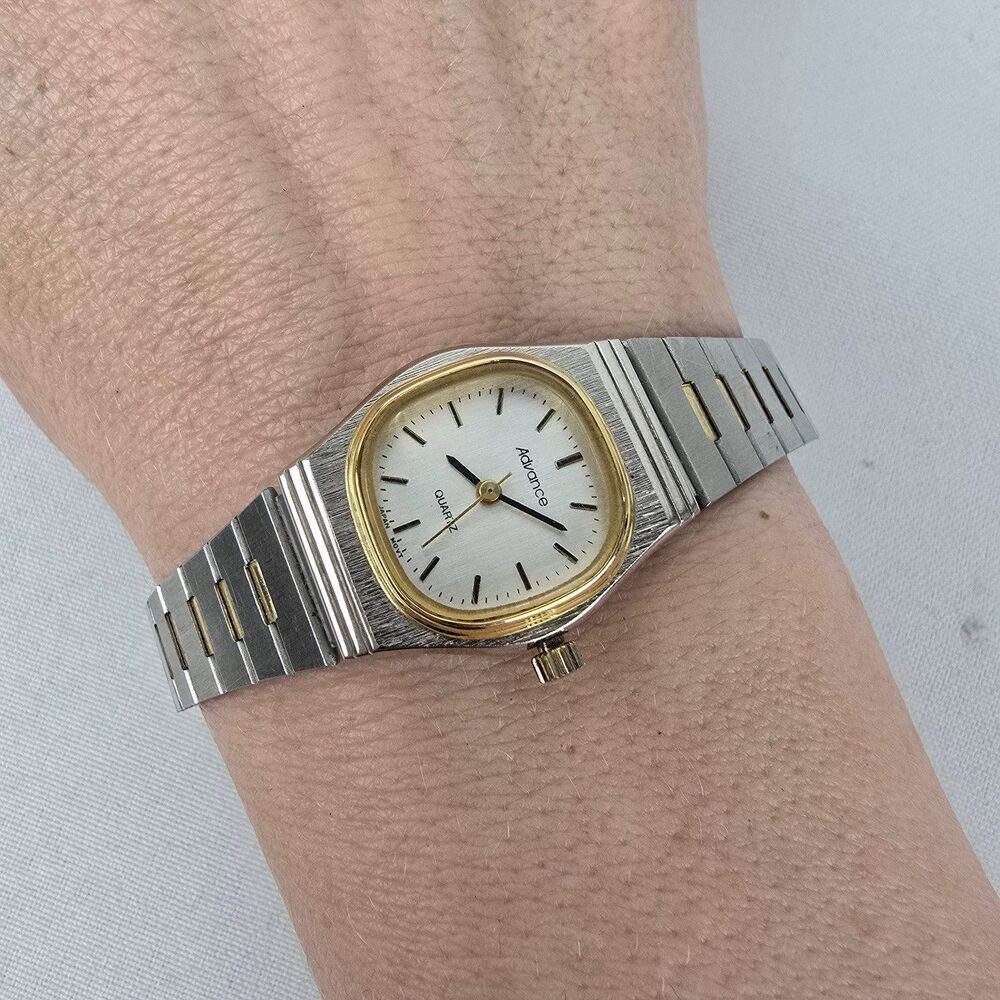 Vintage Advance Silver & Gold Tone Metal Link Watch